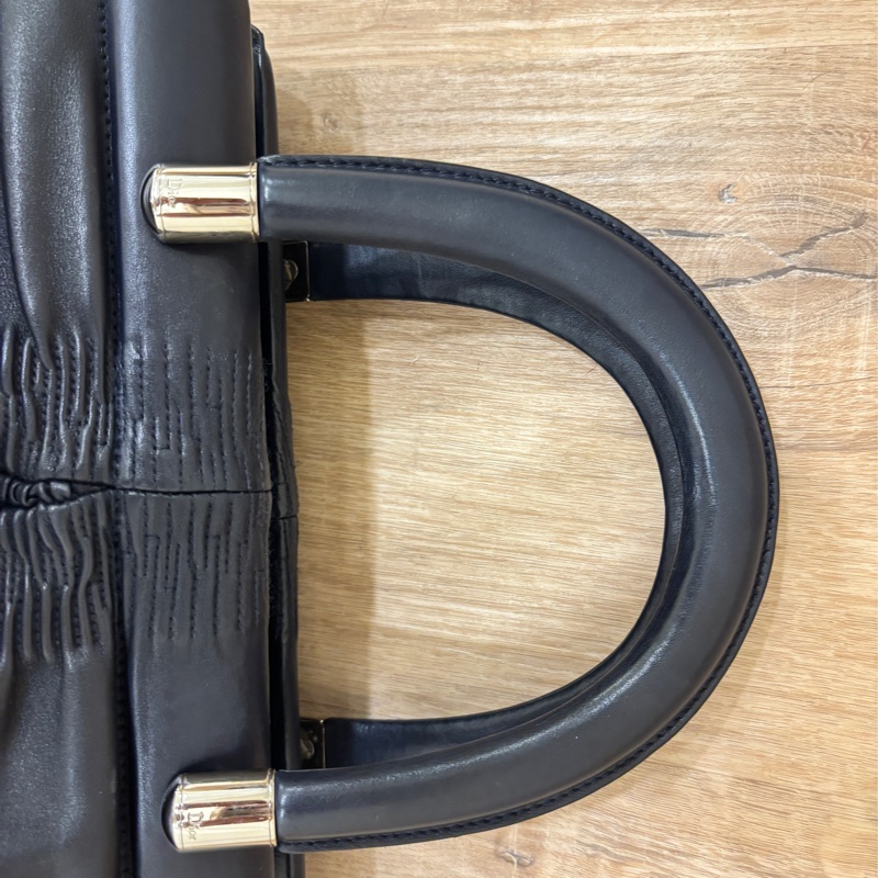 Dior超美皺摺大款秀款包(內有三層空間大)空包很輕-5