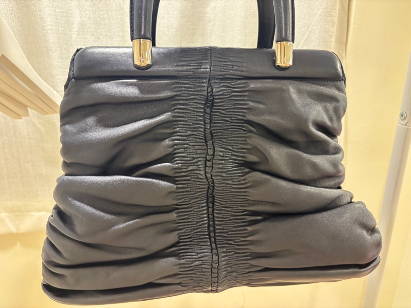 Dior超美皺摺大款秀款包(內有三層空間大)空包很輕-8