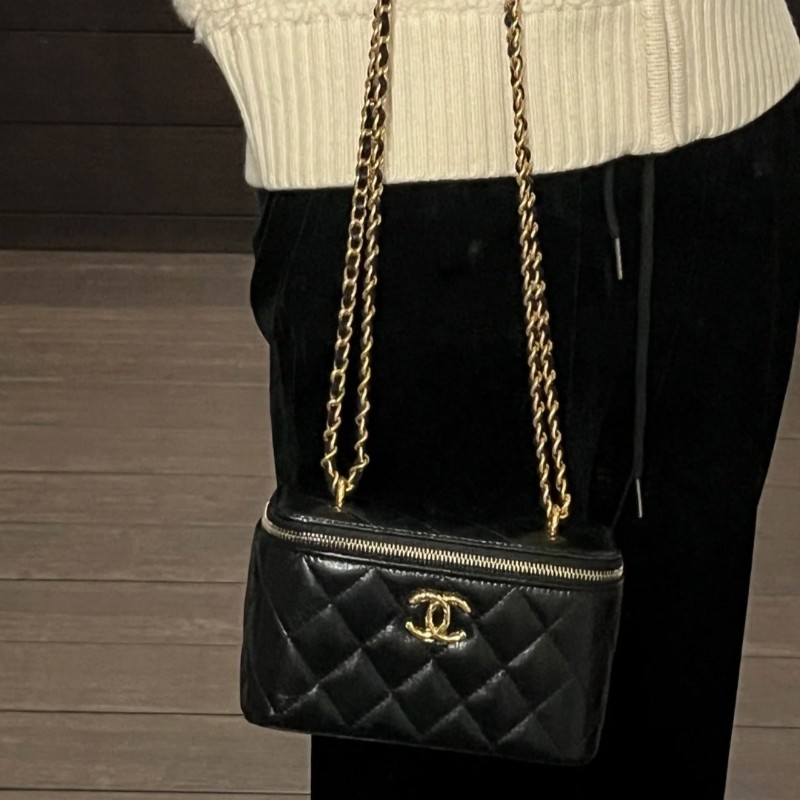 CHANEL 香奈兒 黑金雕花雙C logo 盒子包 長盒子-1