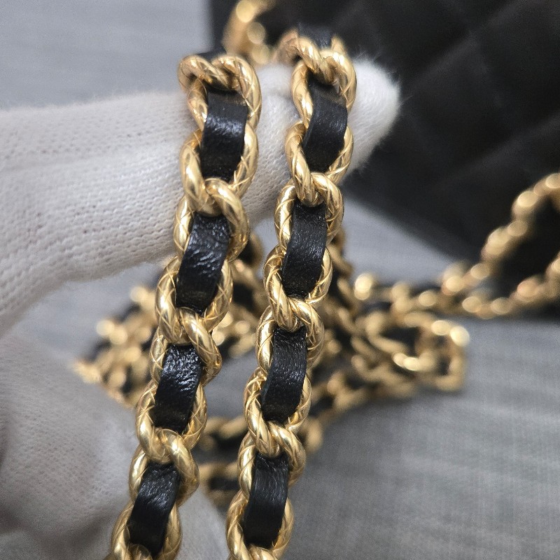 CHANEL 香奈兒 黑金雕花雙C logo 盒子包 長盒子-26