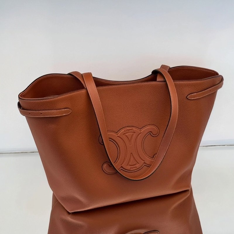 🎉新品好折扣✨Celine 121733 Cabas Anaïs Cuir Triomphe 凱旋門中號托特包 棕褐色-1