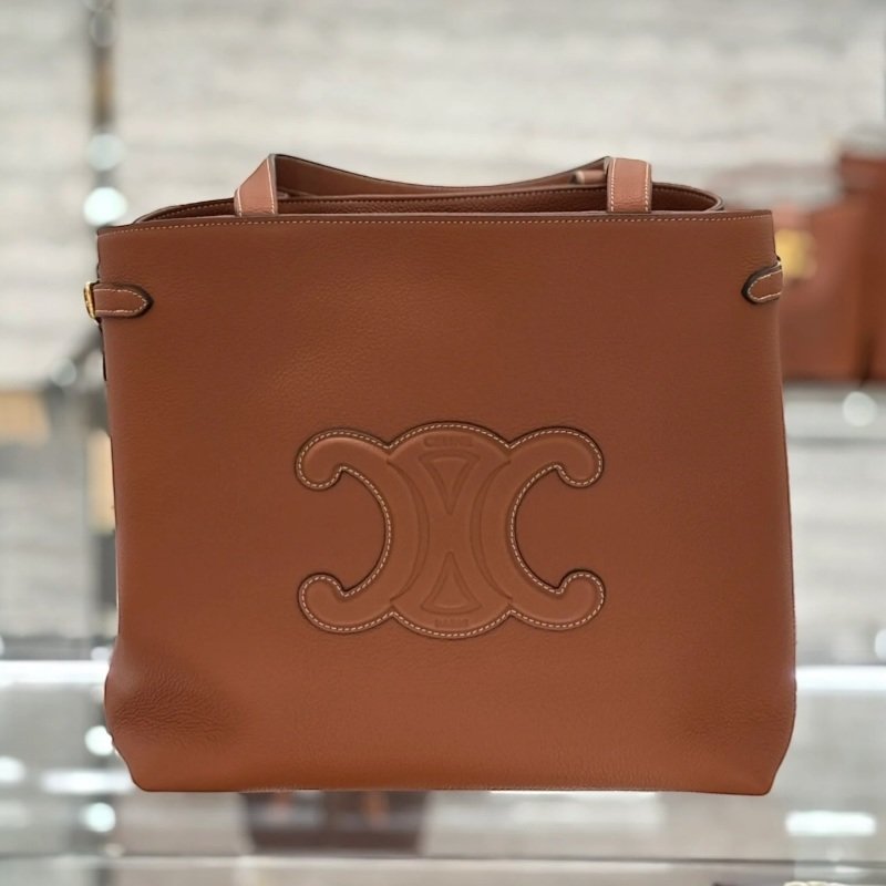 🎉新品好折扣✨Celine 121733 Cabas Anaïs Cuir Triomphe 凱旋門中號托特包 棕褐色-4