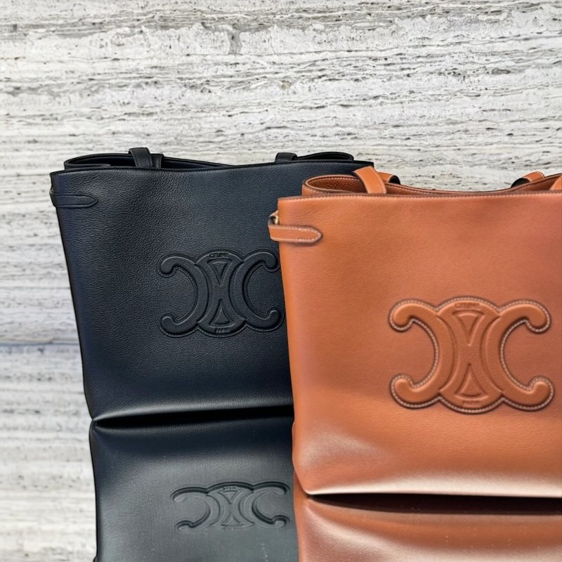 🎉新品好折扣✨Celine 121733 Cabas Anaïs Cuir Triomphe 凱旋門中號托特包 棕褐色-7