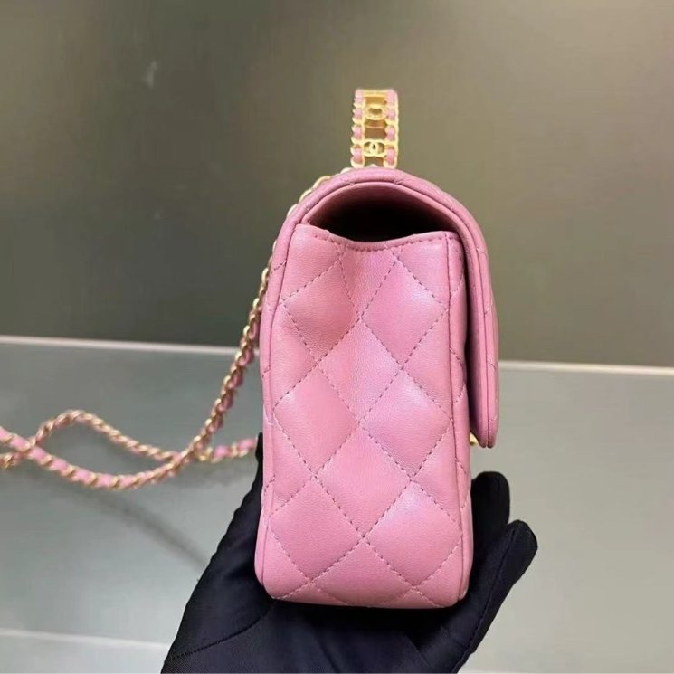 Chanel 24c粉色水鑽鏤空手提斜背包 99新配件塵袋盒子-4