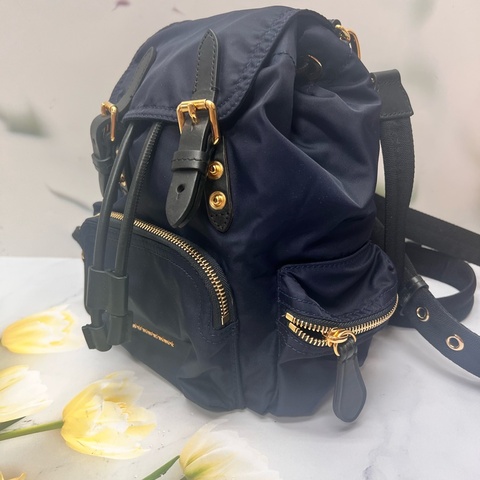 Burberry小號後背包