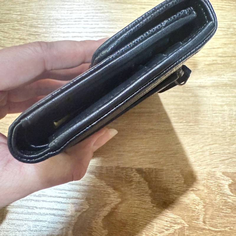 中古閒置誠可議 CHANEL 香奈兒 Boy 仿舊黑銀防刮牛皮短夾  便宜出售-3