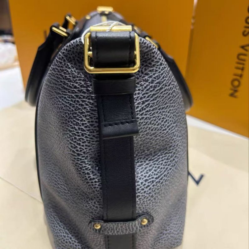 ✨Lv biker 中號機車包牛仔深灰 全新配件齊全-2