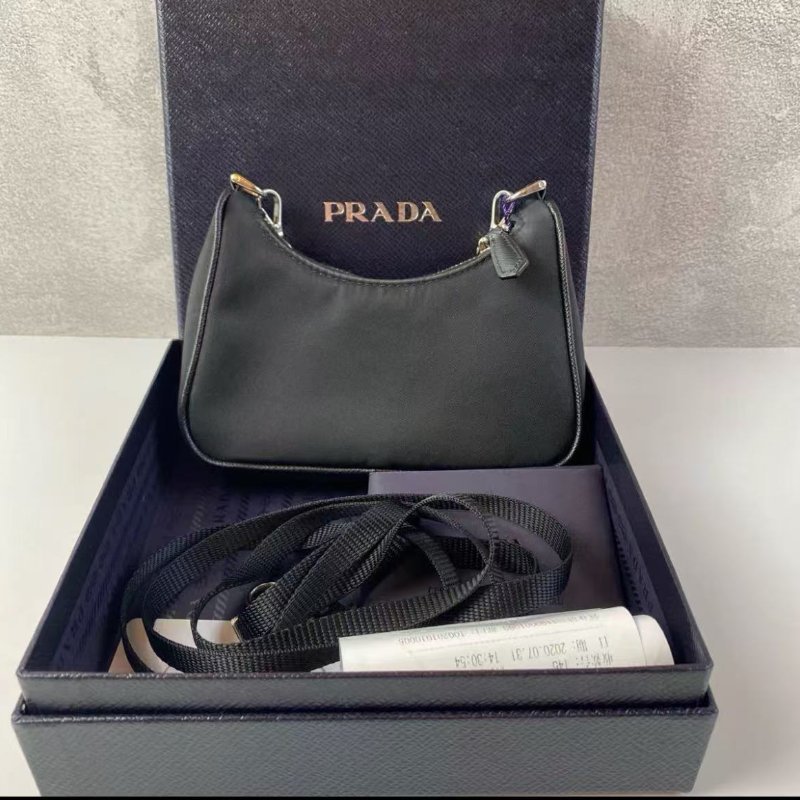 PRADA Re-Edition 尼龍拚皮革腋下包 mini14*5*10 99新配件盒子保卡-8