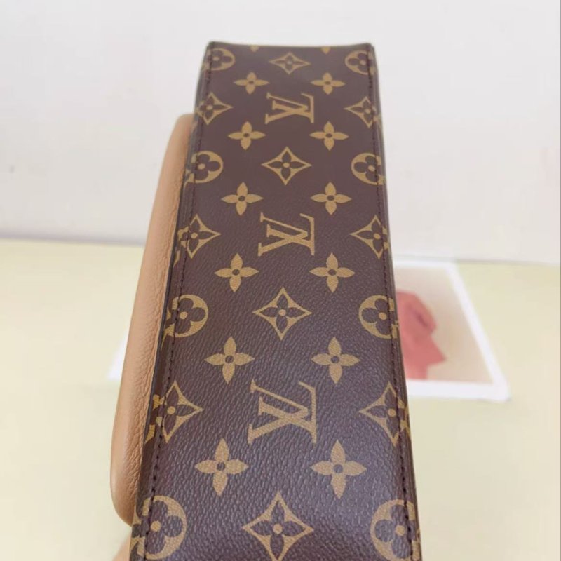 ✨LV marignan大鎖頭咖啡色郵差包 98新 配件塵袋-7