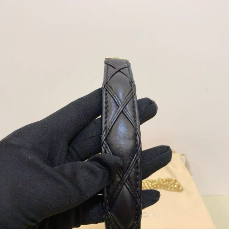 LV 黑金菱格紋鍊條包羊皮 全新 配件塵袋-4