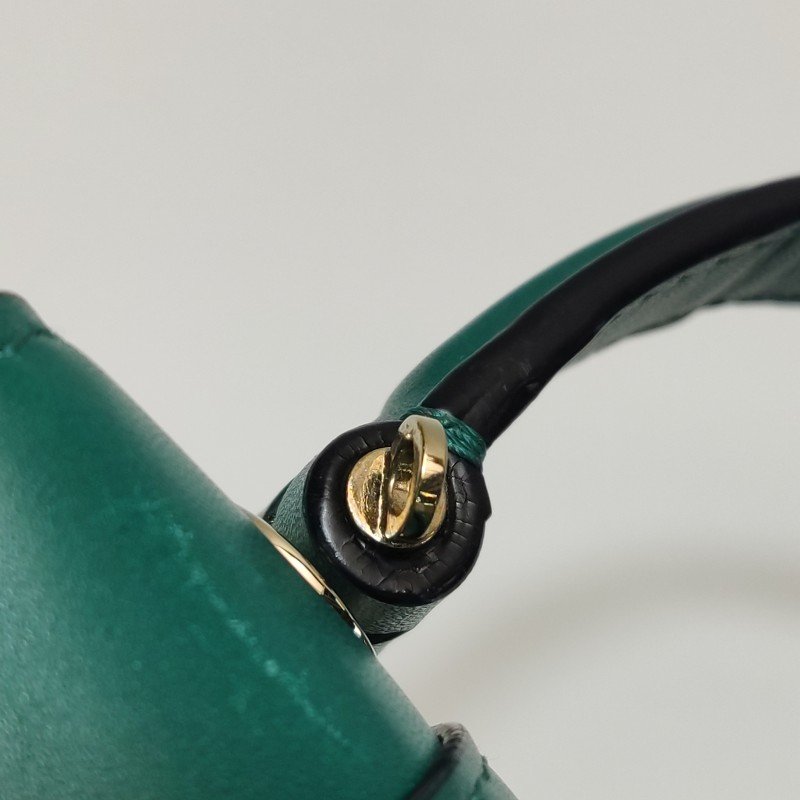 Bvlgari Serpenti Forever 蛇頭包 牛皮 純色 蛇頭 手提包-13