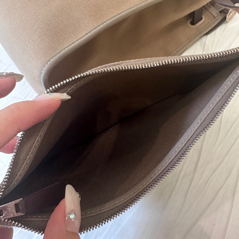 新到🍁愛馬仕Hermes烏木色拼淺咖herbag31 銀扣 框P 31*25*11-17