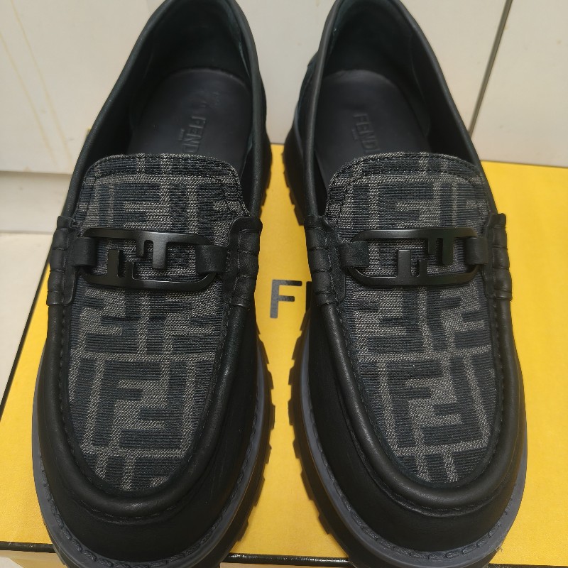 🔥年終狂降🔥【限時降價只到12/31（原15,800）】【8成新】㊣✨ FENDI✨**尺寸：8**(附盒子/防塵袋)芬迪 老花 皮革 帆布  厚底 增高 樂福鞋 懶人鞋 皮鞋/雙F/二手包/二手精品/保證正品-1