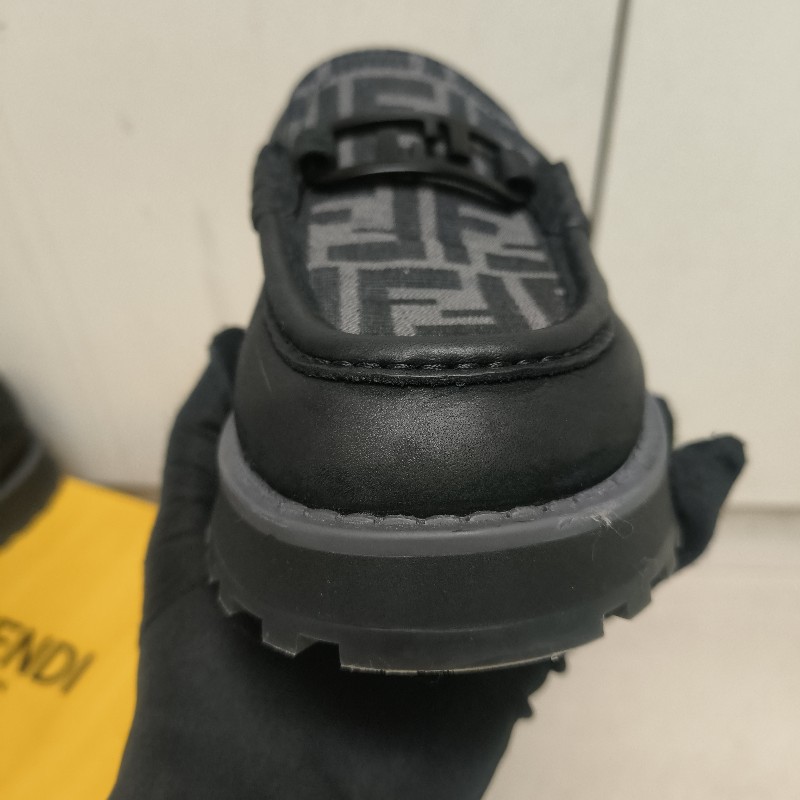 🔥年終狂降🔥【限時降價只到12/31（原15,800）】【8成新】㊣✨ FENDI✨**尺寸：8**(附盒子/防塵袋)芬迪 老花 皮革 帆布  厚底 增高 樂福鞋 懶人鞋 皮鞋/雙F/二手包/二手精品/保證正品-5