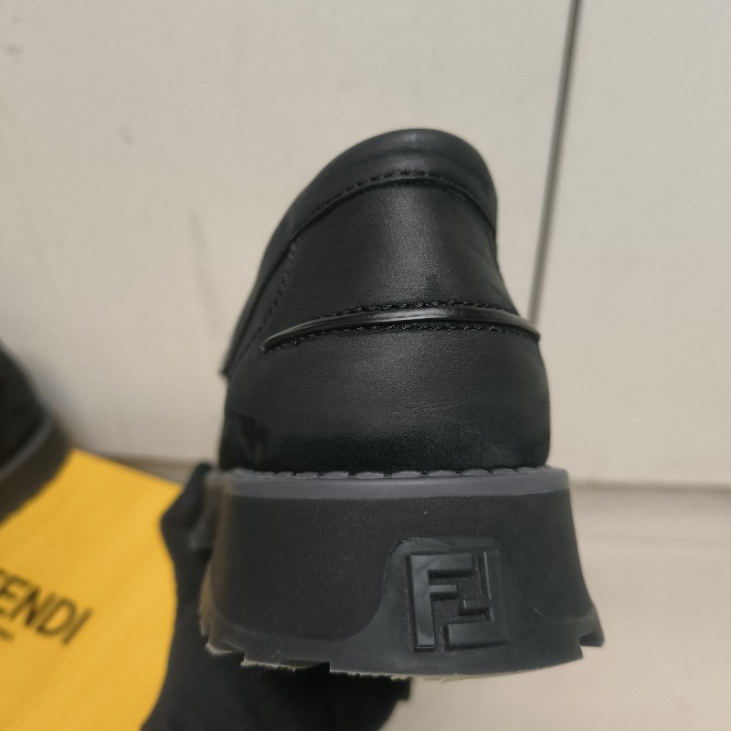 🔥年終狂降🔥【限時降價只到12/31（原15,800）】【8成新】㊣✨ FENDI✨**尺寸：8**(附盒子/防塵袋)芬迪 老花 皮革 帆布  厚底 增高 樂福鞋 懶人鞋 皮鞋/雙F/二手包/二手精品/保證正品-8