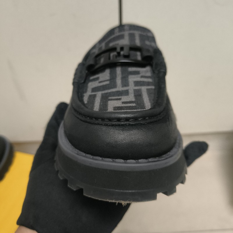 🔥年終狂降🔥【限時降價只到12/31（原15,800）】【8成新】㊣✨ FENDI✨**尺寸：8**(附盒子/防塵袋)芬迪 老花 皮革 帆布  厚底 增高 樂福鞋 懶人鞋 皮鞋/雙F/二手包/二手精品/保證正品-17