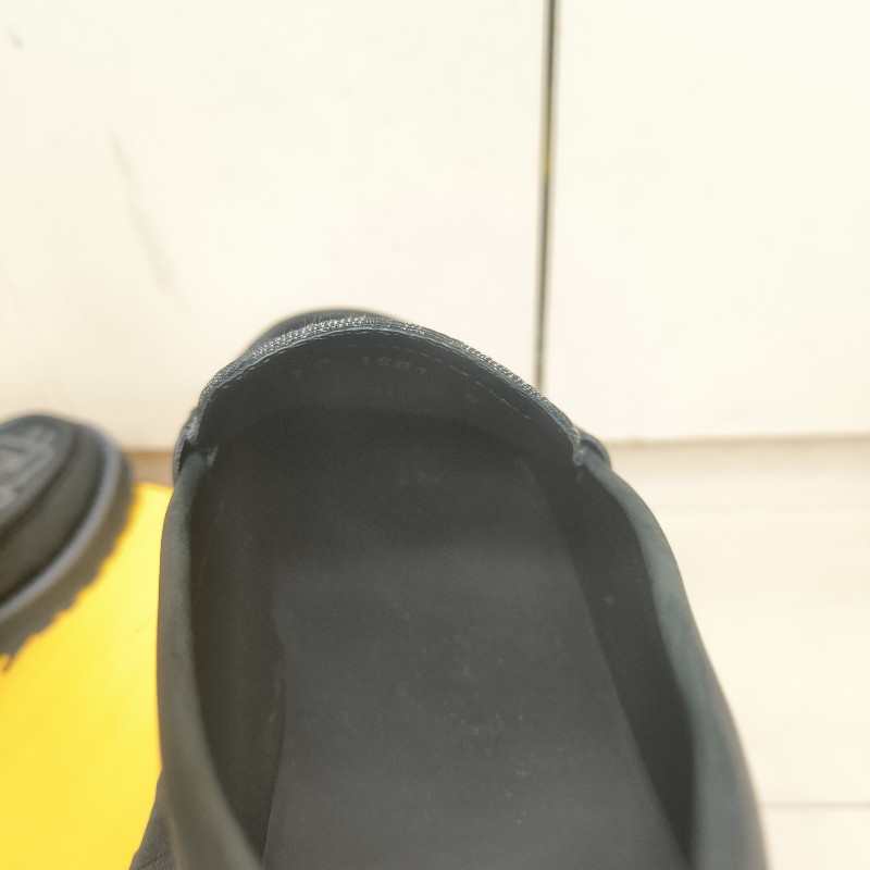 🔥年終狂降🔥【限時降價只到12/31（原15,800）】【8成新】㊣✨ FENDI✨**尺寸：8**(附盒子/防塵袋)芬迪 老花 皮革 帆布  厚底 增高 樂福鞋 懶人鞋 皮鞋/雙F/二手包/二手精品/保證正品-26