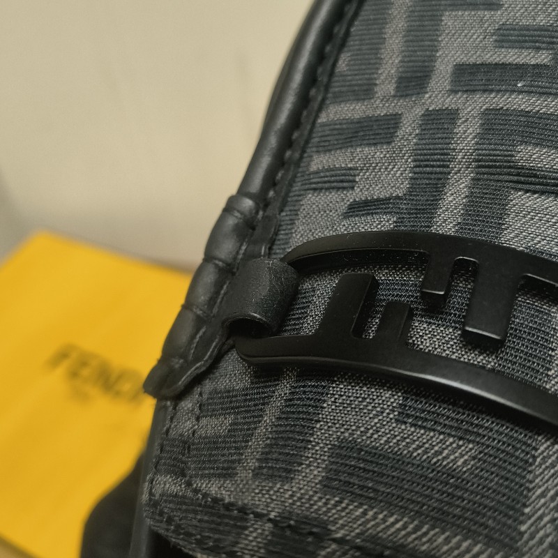 🔥年終狂降🔥【限時降價只到12/31（原15,800）】【8成新】㊣✨ FENDI✨**尺寸：8**(附盒子/防塵袋)芬迪 老花 皮革 帆布  厚底 增高 樂福鞋 懶人鞋 皮鞋/雙F/二手包/二手精品/保證正品-32