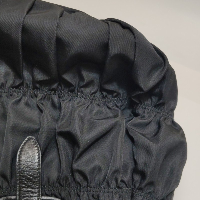 Prada Gaufre 羊皮 尼龍布 純色 字母 Logo 褶皺 斜挎包 單肩包-20