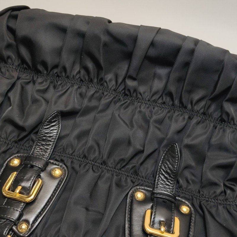 Prada Gaufre 羊皮 尼龍布 純色 字母 Logo 褶皺 斜挎包 單肩包-23