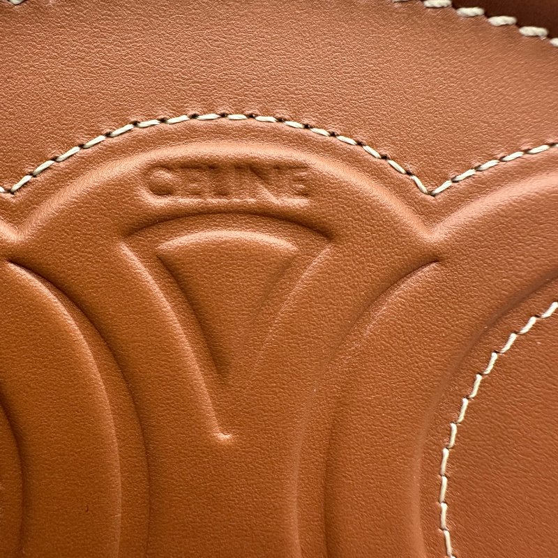 【美收精品】CELINE 咖色圓餅單肩包 B-727【隔月月中將轉賣至日本 上架期限30天】-6