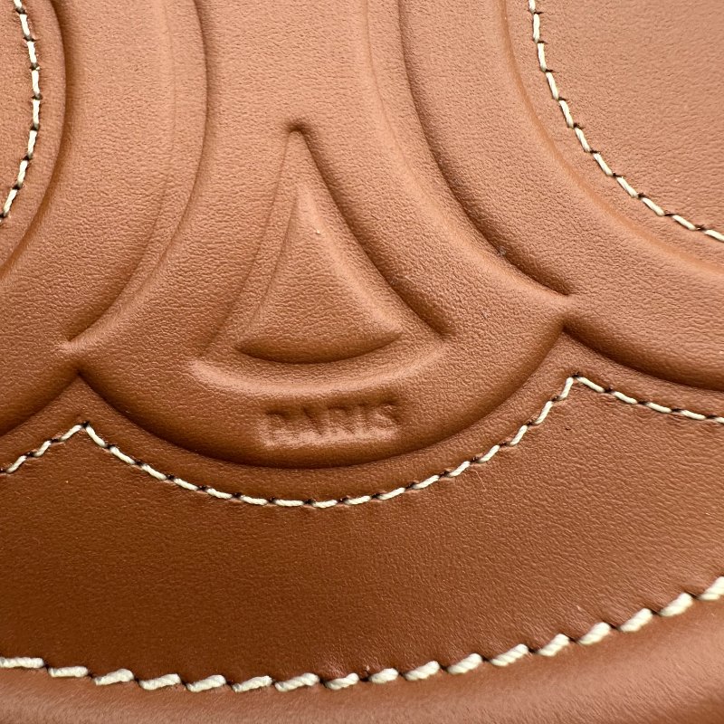 【美收精品】CELINE 咖色圓餅單肩包 B-727【隔月月中將轉賣至日本 上架期限30天】-7