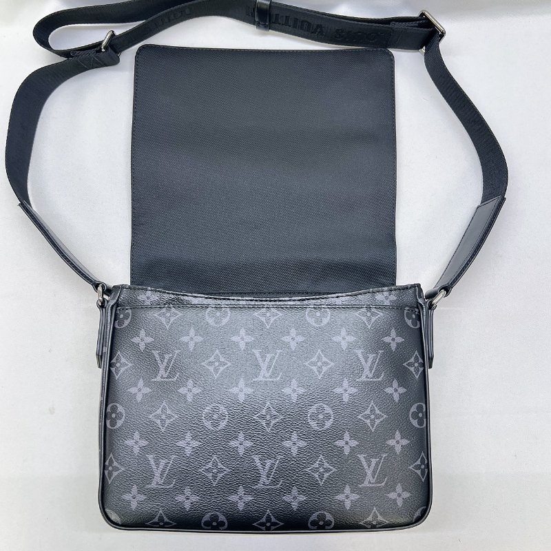 LV 全新District PM郵差包-3
