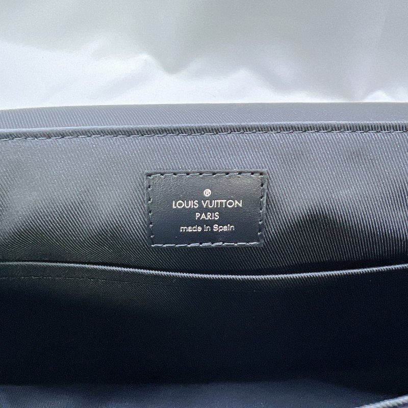 LV 全新District PM郵差包-6