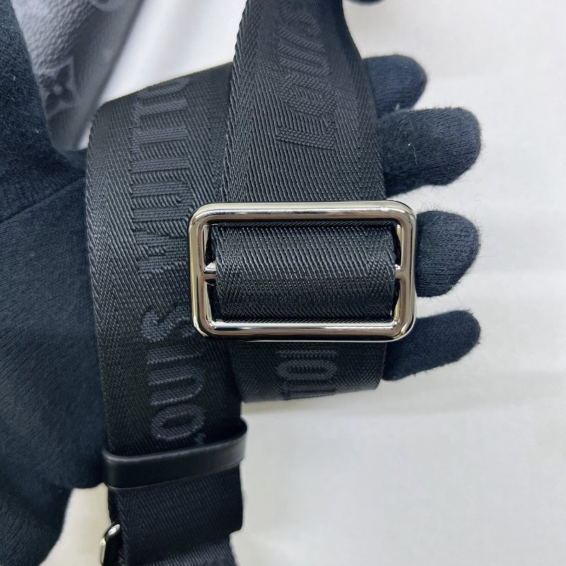 LV 全新District PM郵差包-7