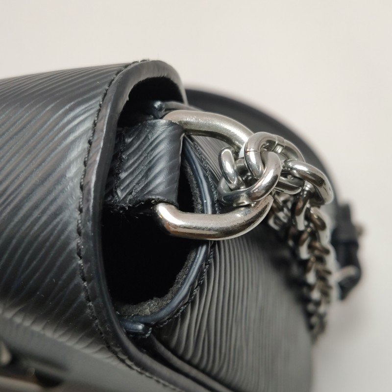 Louis Vuitton (LV) Twist 中號 牛皮 水波紋 LV旋轉鎖扣 斜背包 單肩包-10