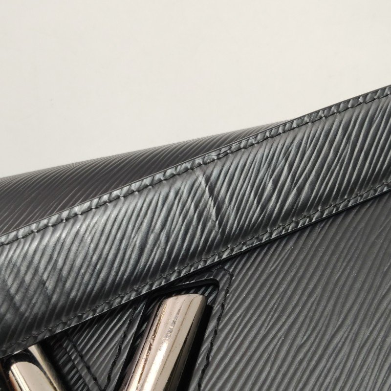 Louis Vuitton (LV) Twist 中號 牛皮 水波紋 LV旋轉鎖扣 斜背包 單肩包-16