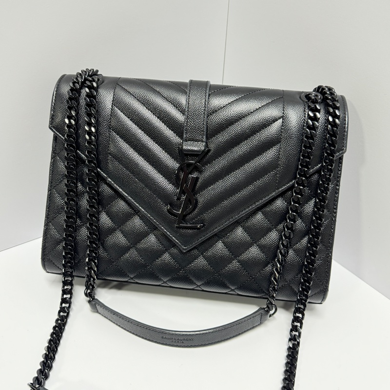 （近全新品💝） YSL 聖羅蘭 “so black” 全黑 信封斜背包 專櫃96500！-0