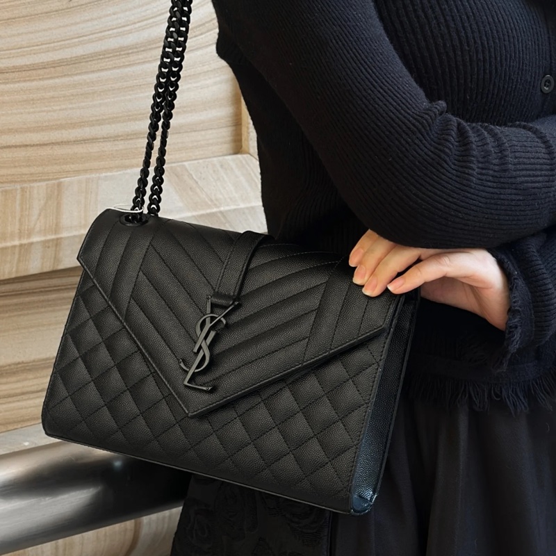 （近全新品💝） YSL 聖羅蘭 “so black” 全黑 信封斜背包 專櫃96500！-4