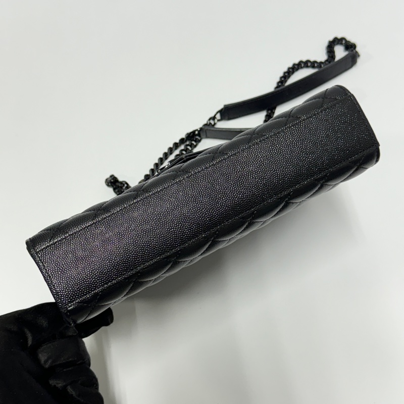 （近全新品💝） YSL 聖羅蘭 “so black” 全黑 信封斜背包 專櫃96500！-9