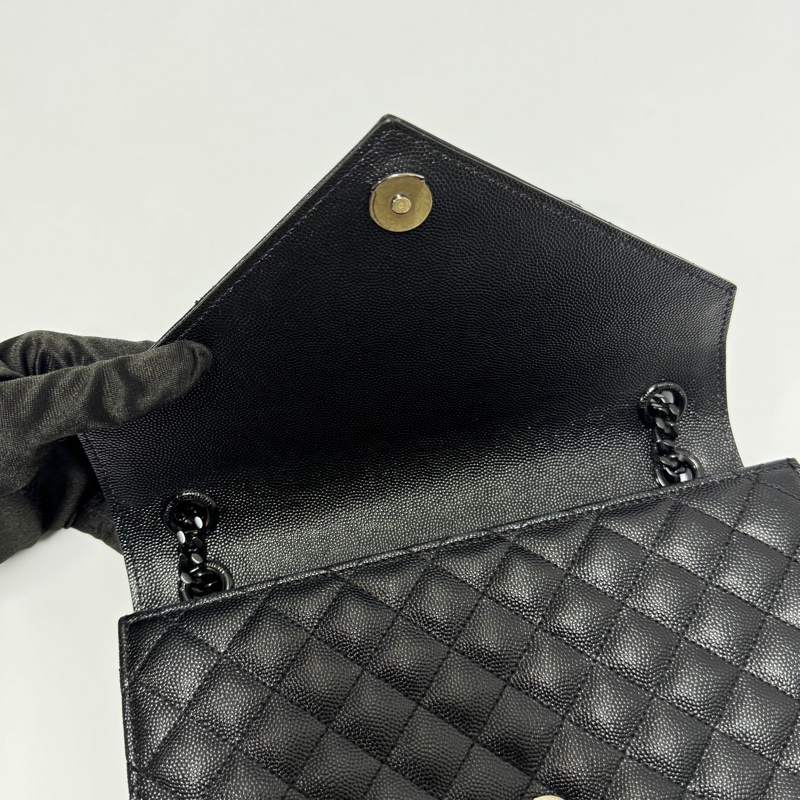 （近全新品💝） YSL 聖羅蘭 “so black” 全黑 信封斜背包 專櫃96500！-16