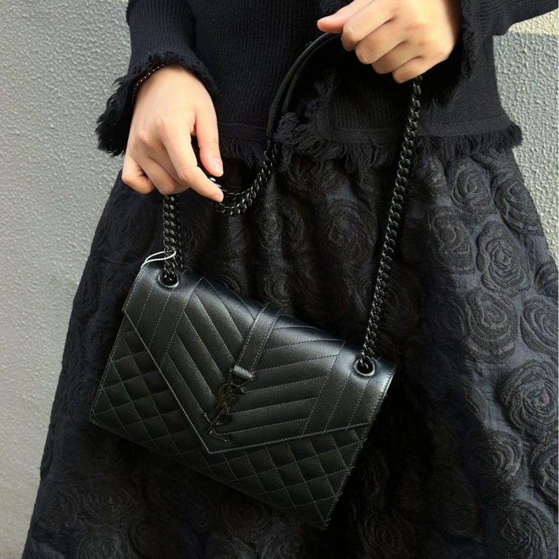 （近全新品💝） YSL 聖羅蘭 “so black” 全黑 信封斜背包 專櫃96500！-19