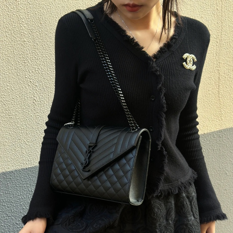 （近全新💝） YSL 聖羅蘭 “so black”全黑 信封斜背包 專櫃96500-0