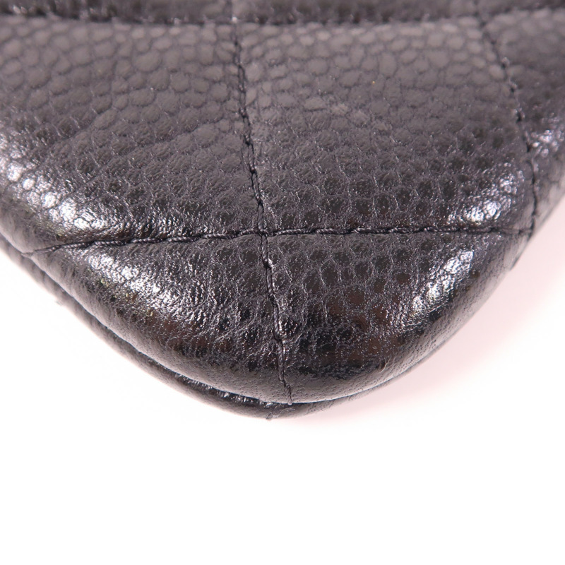 CHANEL 牛皮皮革Pouch金扣手拿包-8
