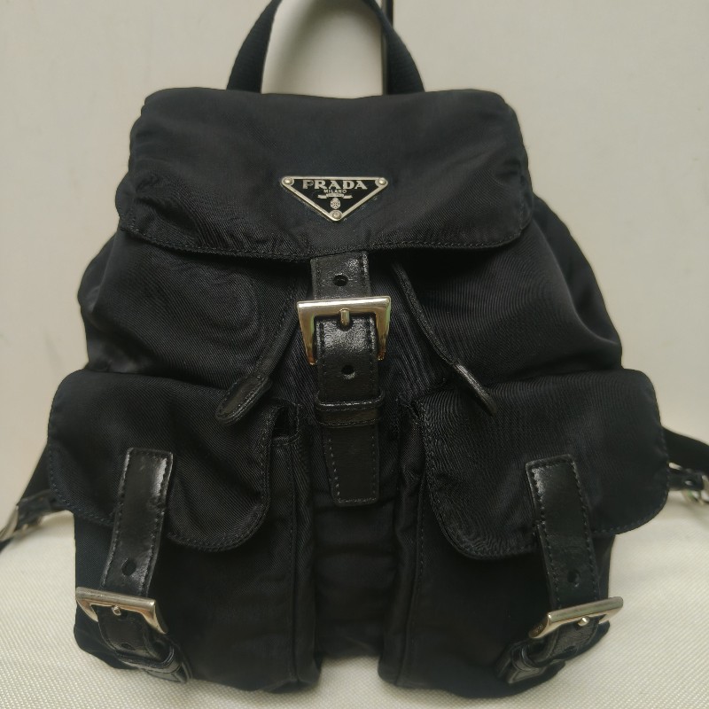 🔥年終狂降🔥【限時降價只到12/31（原16,800）】㊣✨PRADA✨普拉達 拼色 帆布 皮革 口袋 小型 後背包 /二手包/二手精品🌳二手樹屋🌳-1