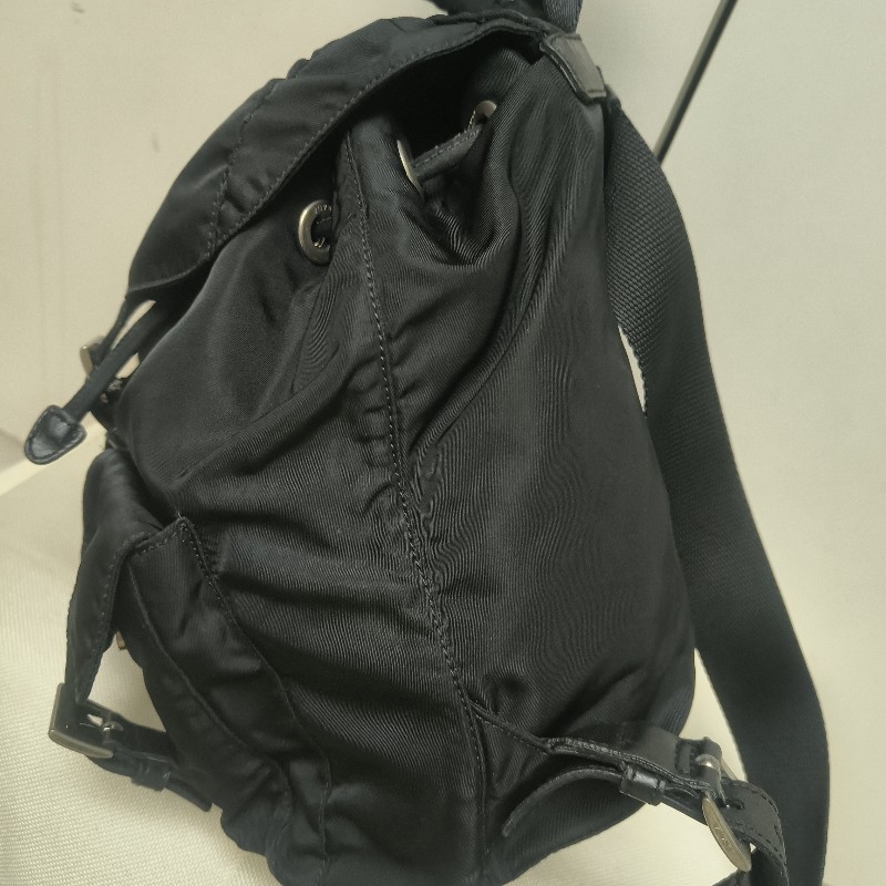 🔥年終狂降🔥【限時降價只到12/31（原16,800）】㊣✨PRADA✨普拉達 拼色 帆布 皮革 口袋 小型 後背包 /二手包/二手精品🌳二手樹屋🌳-2