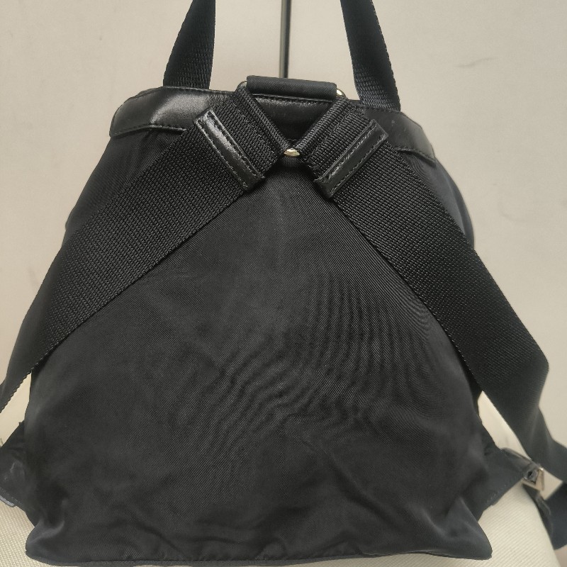 🔥年終狂降🔥【限時降價只到12/31（原16,800）】㊣✨PRADA✨普拉達 拼色 帆布 皮革 口袋 小型 後背包 /二手包/二手精品🌳二手樹屋🌳-3