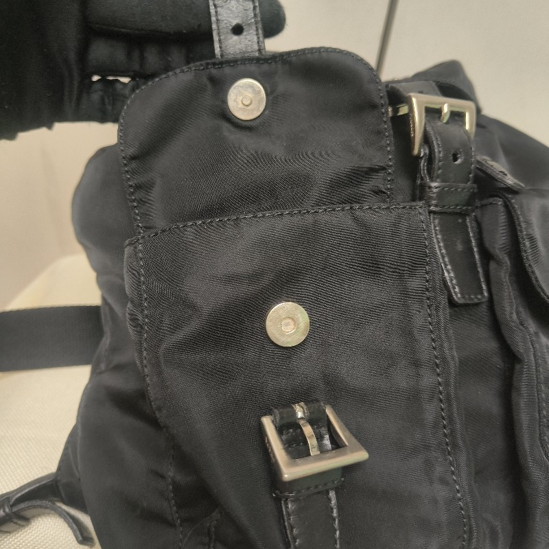 🔥年終狂降🔥【限時降價只到12/31（原16,800）】㊣✨PRADA✨普拉達 拼色 帆布 皮革 口袋 小型 後背包 /二手包/二手精品🌳二手樹屋🌳-32