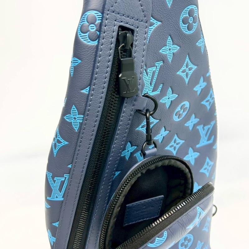 LV藍色 Slingbag Shadow牛皮Duo側背胸口包M46562-9