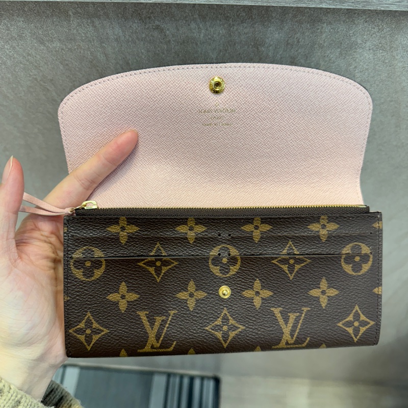 LV原花拼粉內Emilie下蓋式長夾M61289-11
