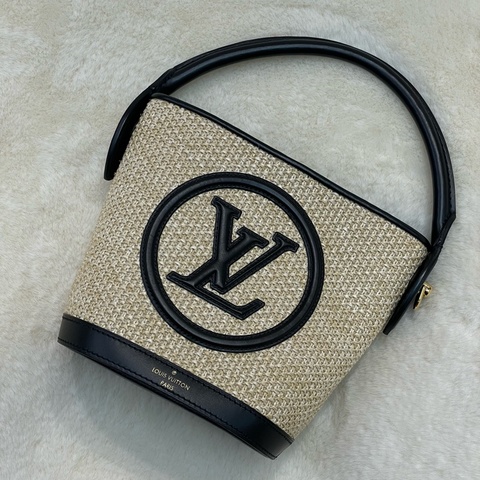 LV 拉菲草水桶包 I660