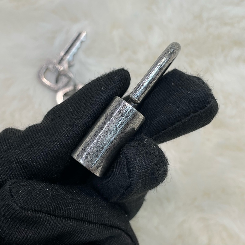 LV 黑銀色造舊鎖 I612-5