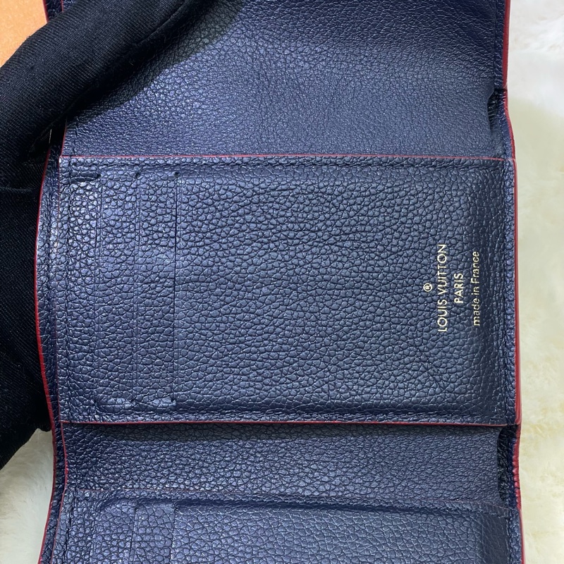 LV 深藍紅邊三摺短夾 XB673-12