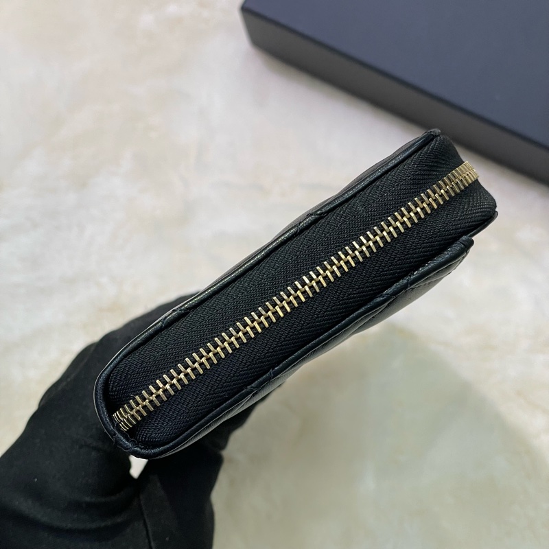 CHANEL 黑金拉鏈羊皮長夾 XB658-5