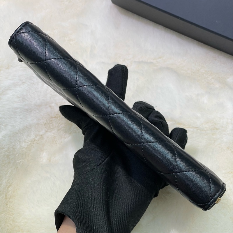 CHANEL 黑金拉鏈羊皮長夾 XB658-10
