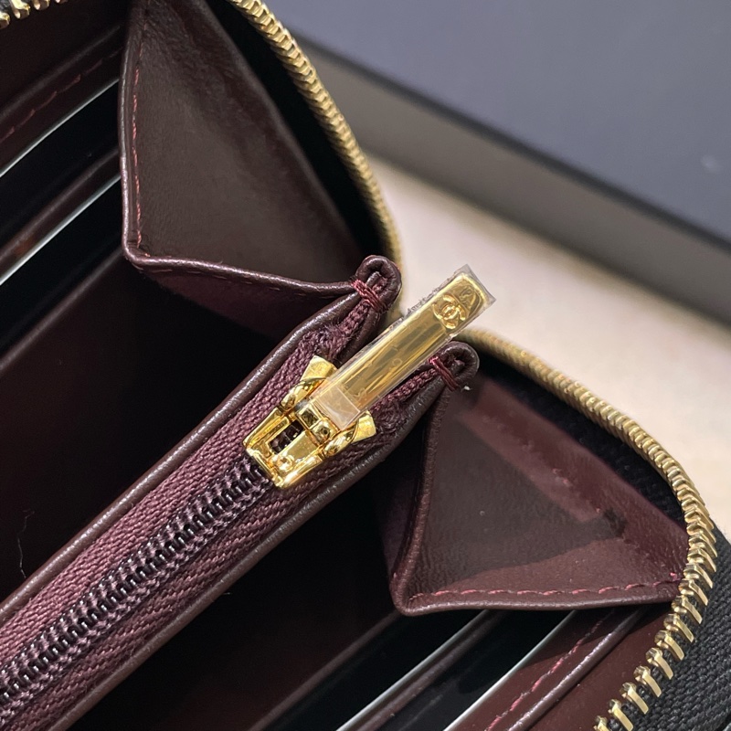 CHANEL 黑金拉鏈羊皮長夾 XB658-19